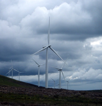 turbine blades turn at Crookedstane Rig
